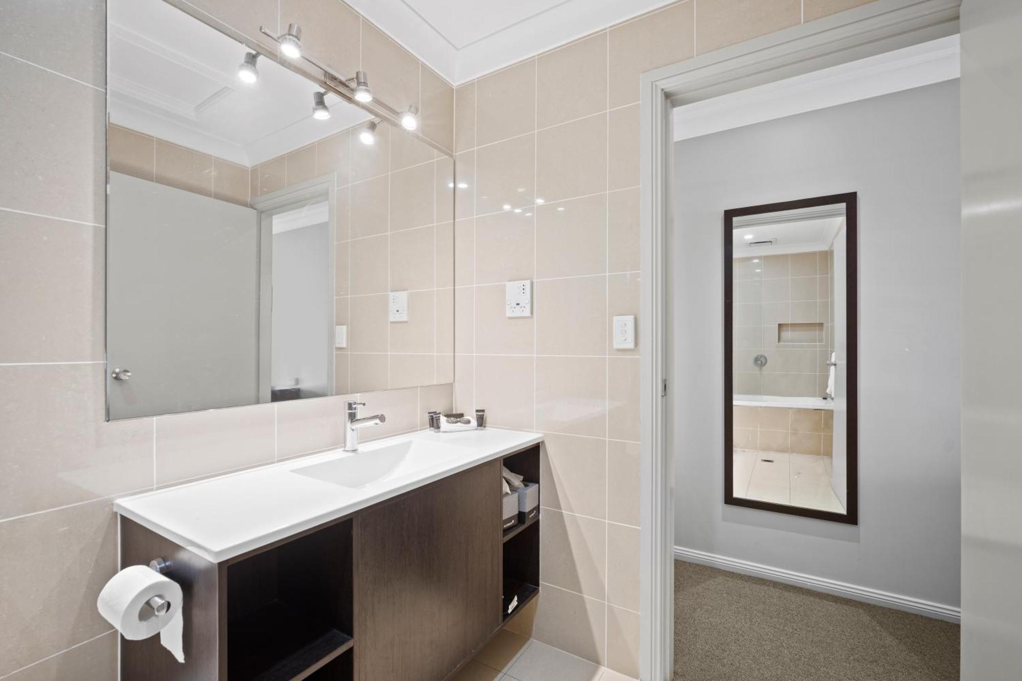 Carlyle Suites & Apartments Wagga Wagga Eksteriør bilde