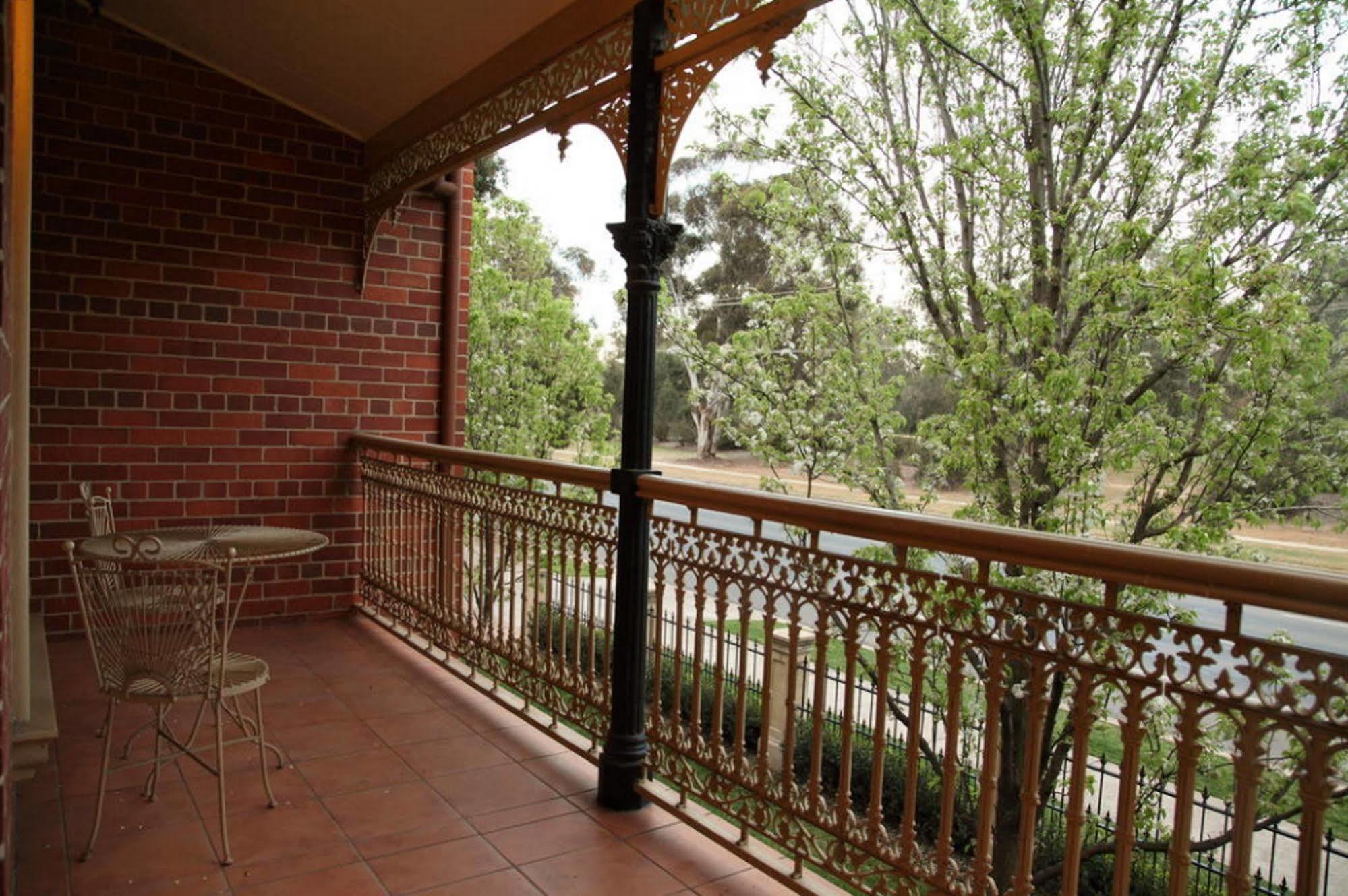 Carlyle Suites & Apartments Wagga Wagga Eksteriør bilde
